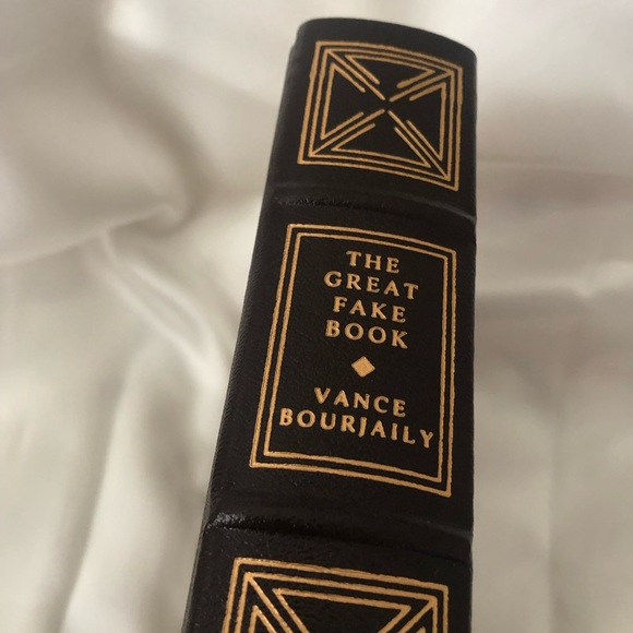 MINT CONDITION SIGNED FIRST EDITION FRANKLIN LIBRARY BOOK - Picture 3 of 10